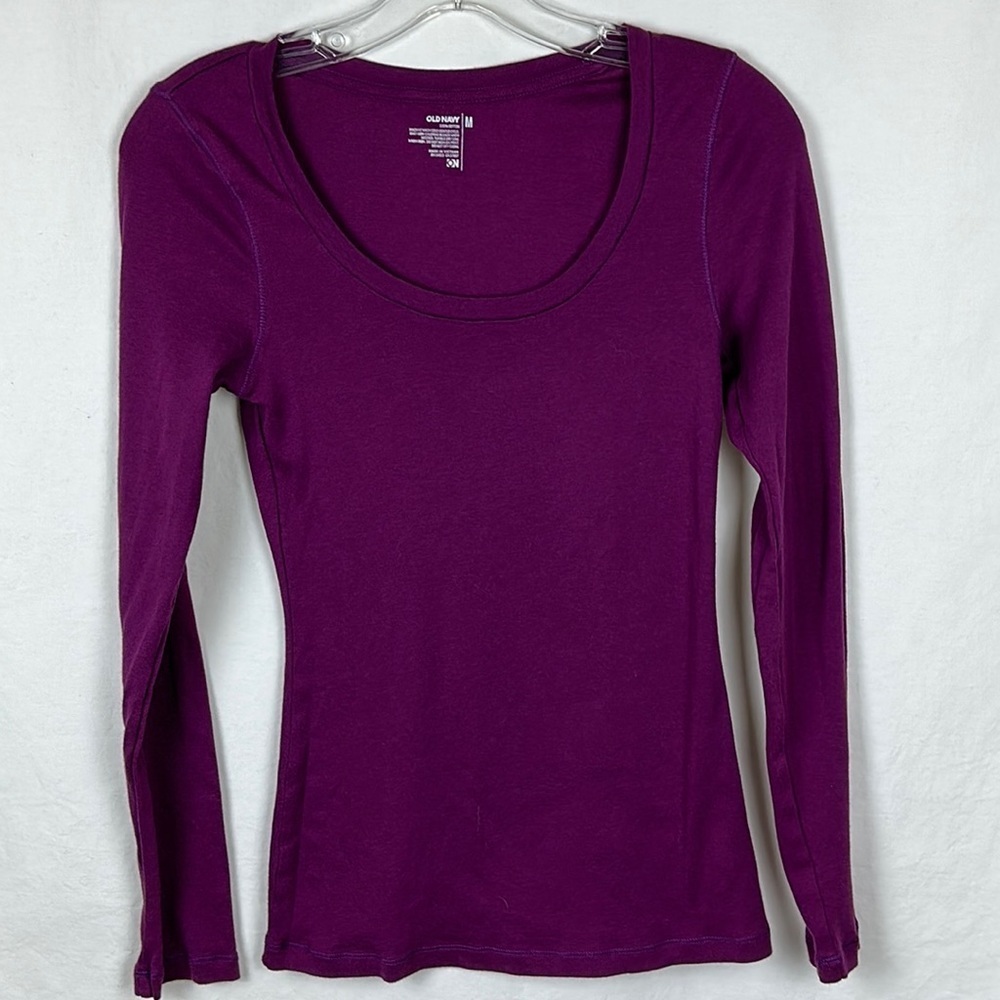Old Navy purple long sleeve scoop neck top, size M